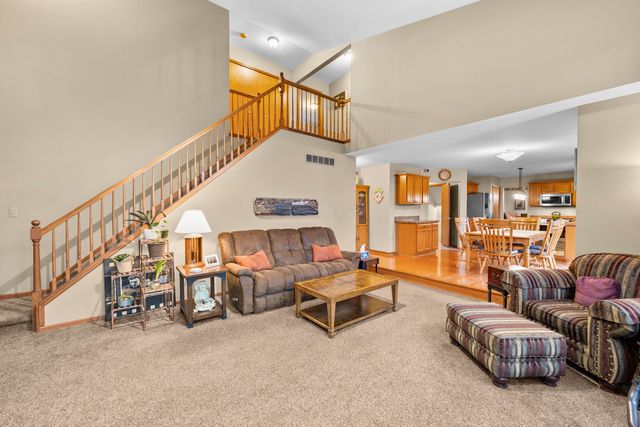 12091 Pembrooke Circle, Green Oak Twp, MI 48178
