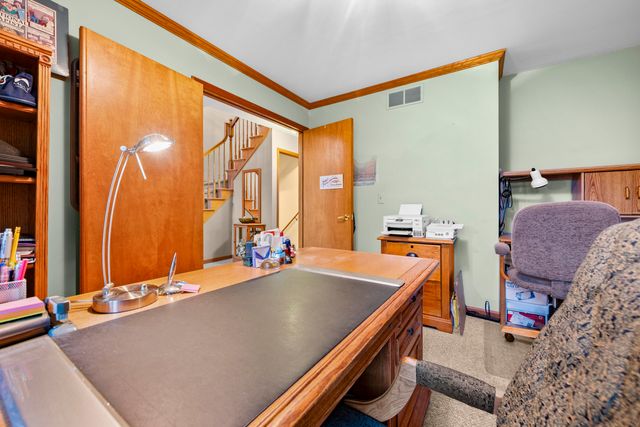 12091 Pembrooke Circle, Green Oak Twp, MI 48178