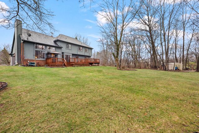 12091 Pembrooke Circle, Green Oak Twp, MI 48178