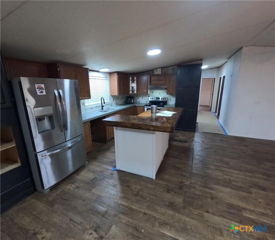 590 Lee Street, Victoria, TX 77905