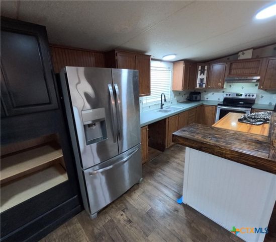 590 Lee Street, Victoria, TX 77905