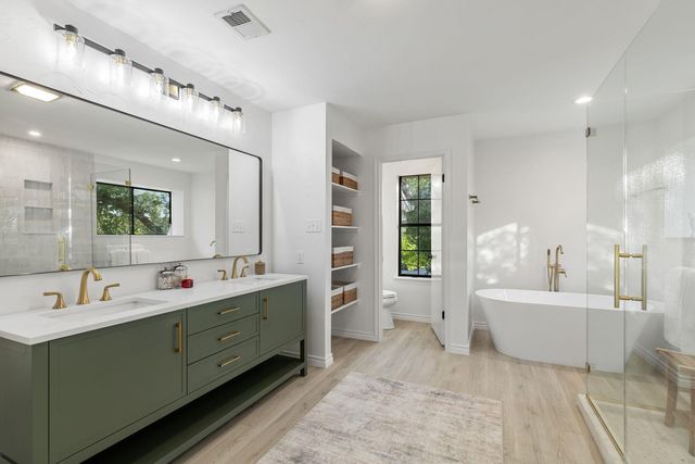 5 Valhalla CT, The Hills, TX 78738