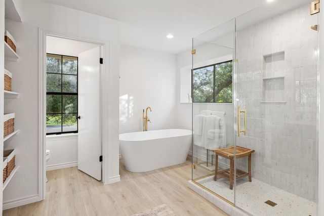 5 Valhalla CT, The Hills, TX 78738