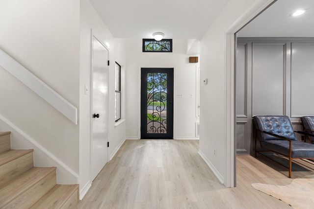 5 Valhalla CT, The Hills, TX 78738