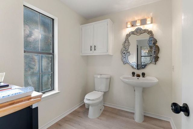 5 Valhalla CT, The Hills, TX 78738