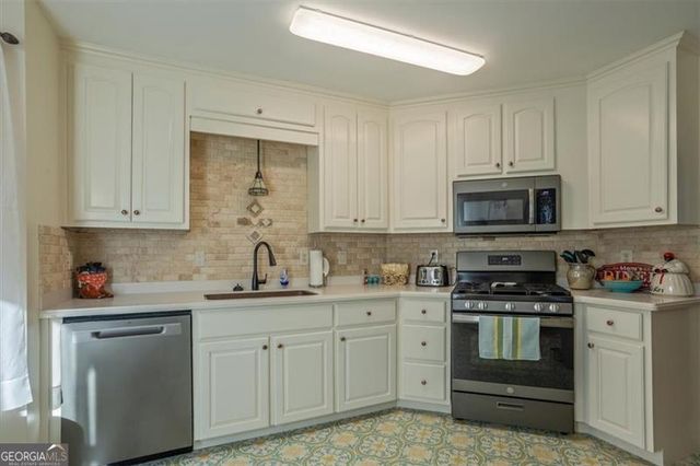 1663 Old Nelson Road, Ball Ground, GA 30107