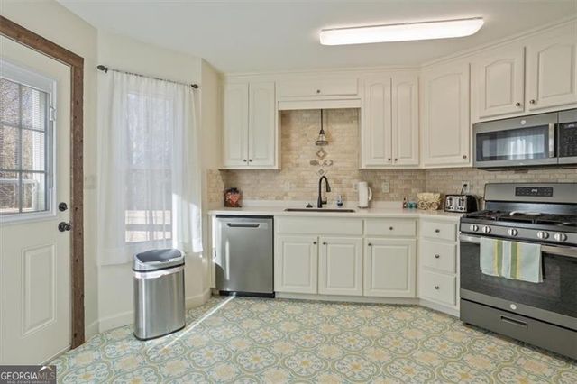 1663 Old Nelson Road, Ball Ground, GA 30107