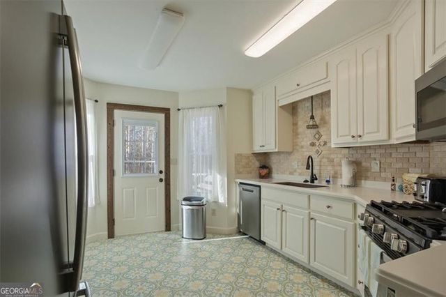 1663 Old Nelson Road, Ball Ground, GA 30107