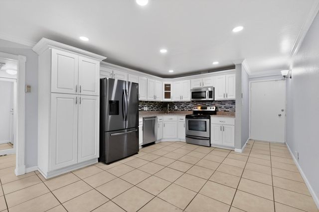 1100 Alvarado Drive SE APT 104, Albuquerque, NM 87108