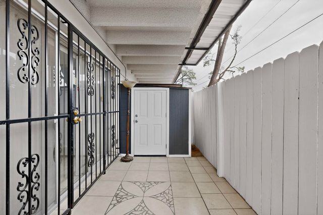 1100 Alvarado Drive SE APT 104, Albuquerque, NM 87108