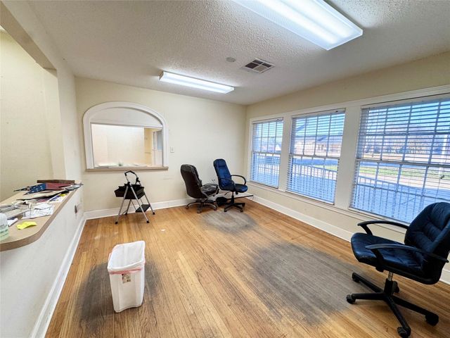 52 State Highway 75 N, Huntsville, TX 77320