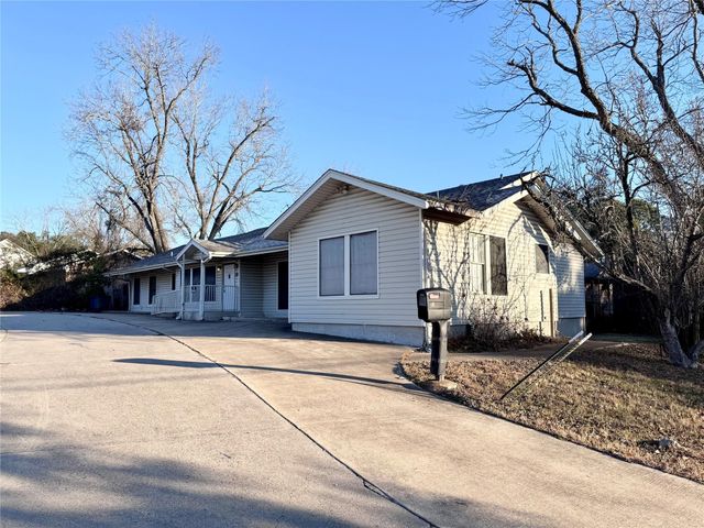 52 State Highway 75 N, Huntsville, TX 77320