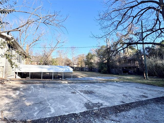 52 State Highway 75 N, Huntsville, TX 77320