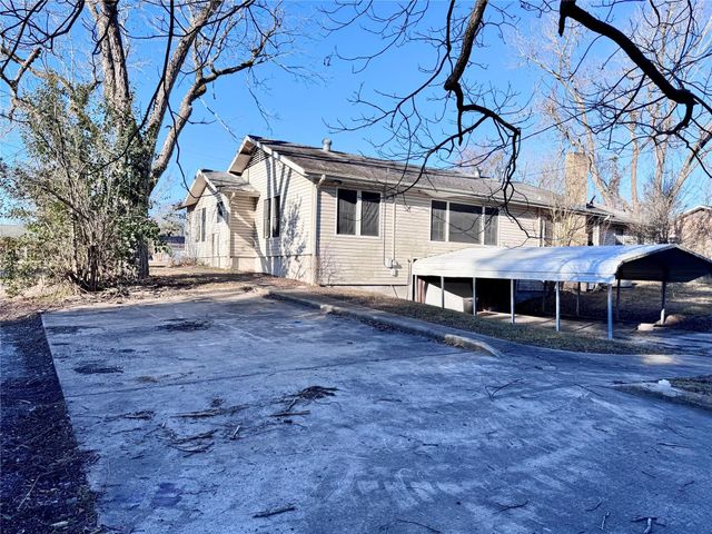 52 State Highway 75 N, Huntsville, TX 77320