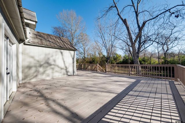 1014 S Sycamore, Palestine, TX 75801