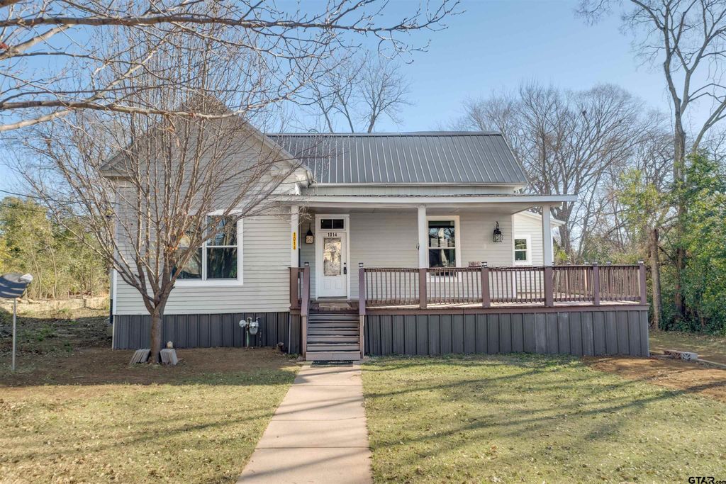 1014 S Sycamore, Palestine, TX 75801