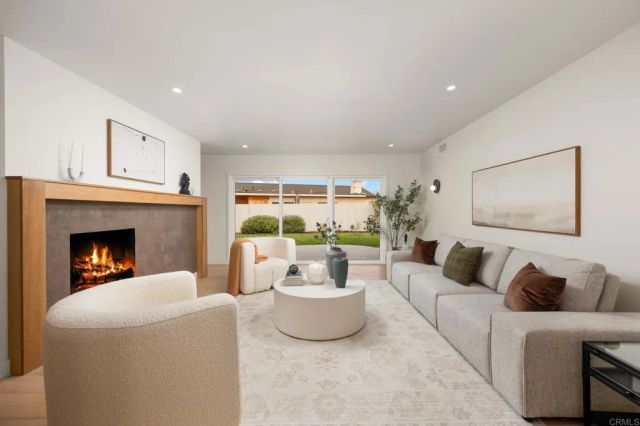 4252 Don Jose Dr, Los Angeles, CA 90008