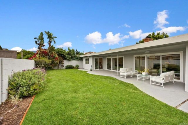 4252 Don Jose Dr, Los Angeles, CA 90008