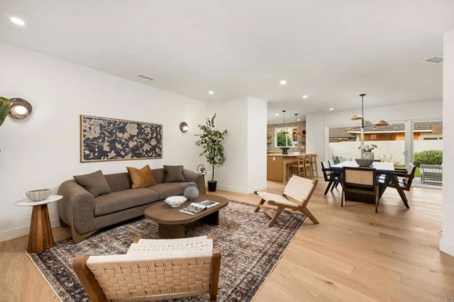 4252 Don Jose Dr, Los Angeles, CA 90008