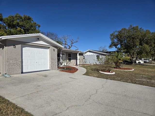 11225 SNYDER AVENUE, Port Richey, FL 34668