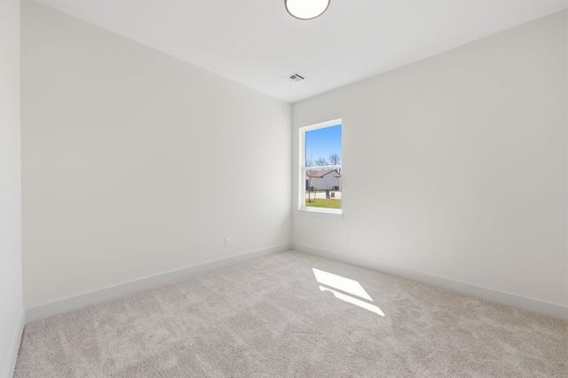 520 E Elmwood St, Park City, KS 67147