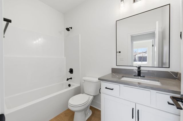 520 E Elmwood St, Park City, KS 67147