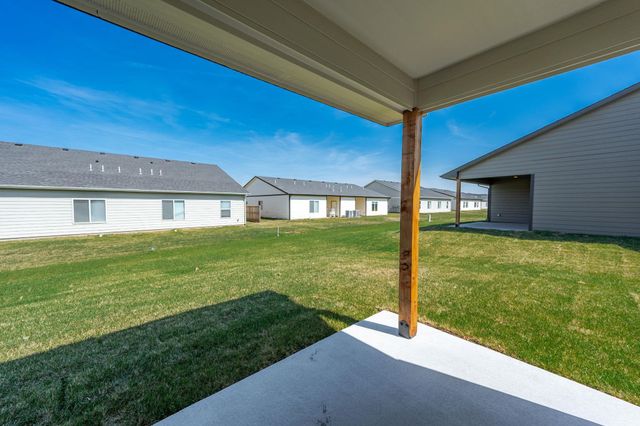 520 E Elmwood St, Park City, KS 67147