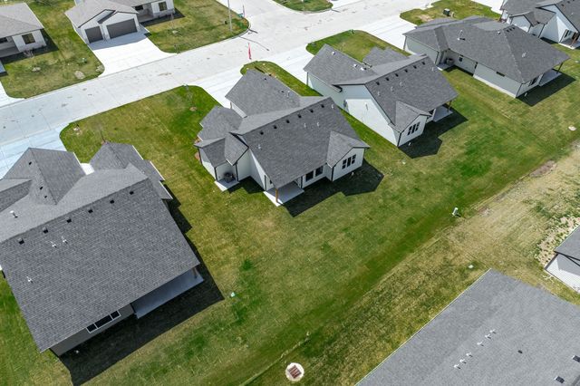 520 E Elmwood St, Park City, KS 67147