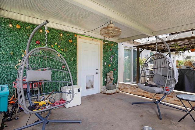 4079 Dahl Dr, Green Acres, FL 33463
