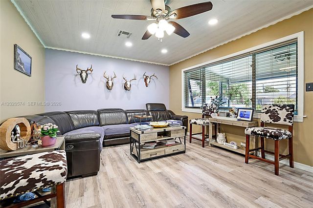 4079 Dahl Dr, Green Acres, FL 33463