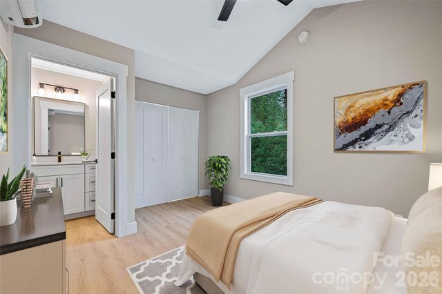11 Baldwin Street, Asheville, NC 28803