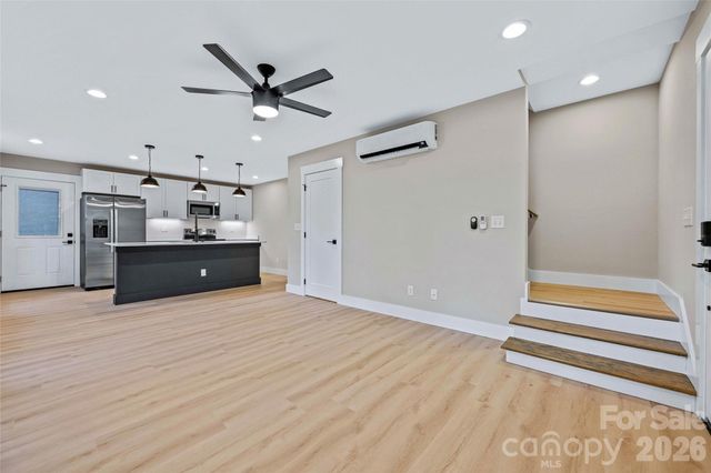 11 Baldwin Street, Asheville, NC 28803