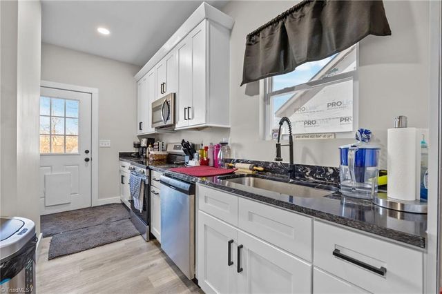 43 Robbins Circle, Lexington, NC 27292