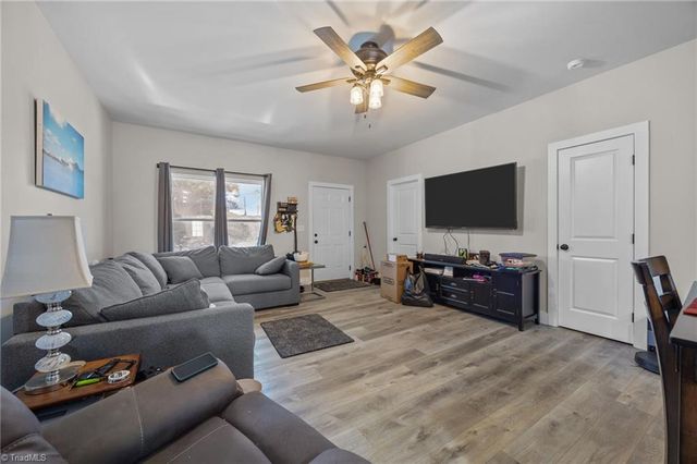 43 Robbins Circle, Lexington, NC 27292