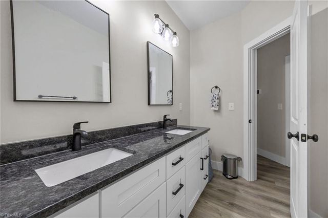 43 Robbins Circle, Lexington, NC 27292