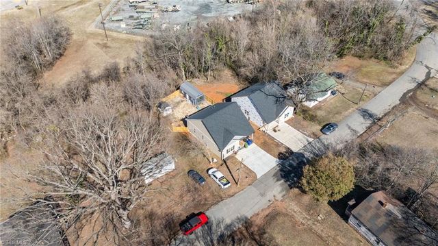 43 Robbins Circle, Lexington, NC 27292