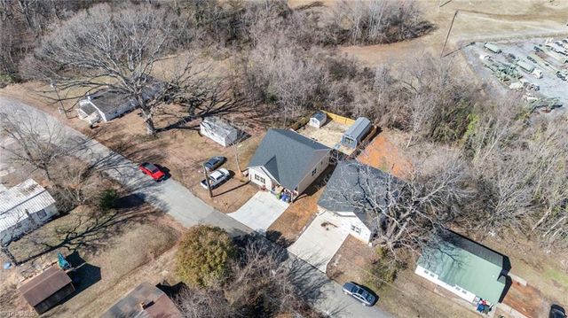 43 Robbins Circle, Lexington, NC 27292