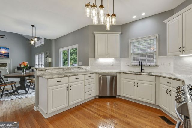 44 Valleyside Drive S, Dallas, GA 30157