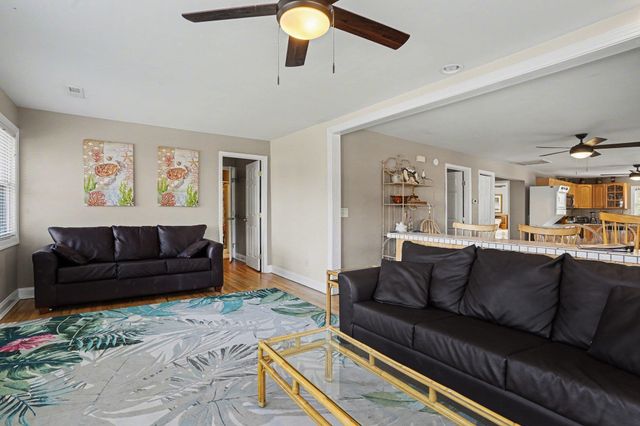 401 25th Ave. S, North Myrtle Beach, SC 29582