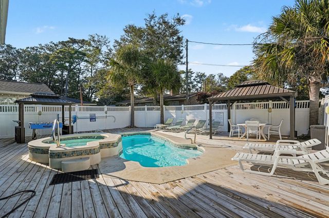 401 25th Ave. S, North Myrtle Beach, SC 29582