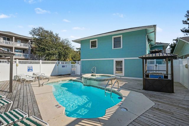 401 25th Ave. S, North Myrtle Beach, SC 29582