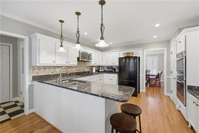 10985 Wilshire Chase Drive, Johns Creek, GA 30097