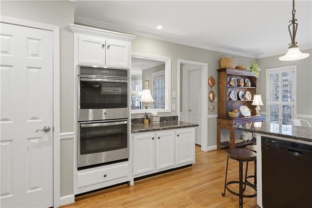 10985 Wilshire Chase Drive, Johns Creek, GA 30097