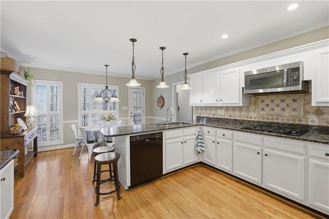 10985 Wilshire Chase Drive, Johns Creek, GA 30097