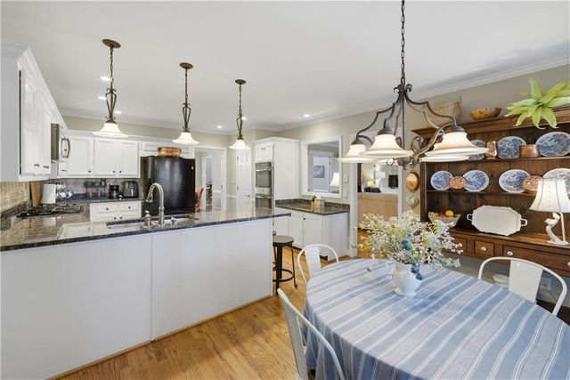 10985 Wilshire Chase Drive, Johns Creek, GA 30097