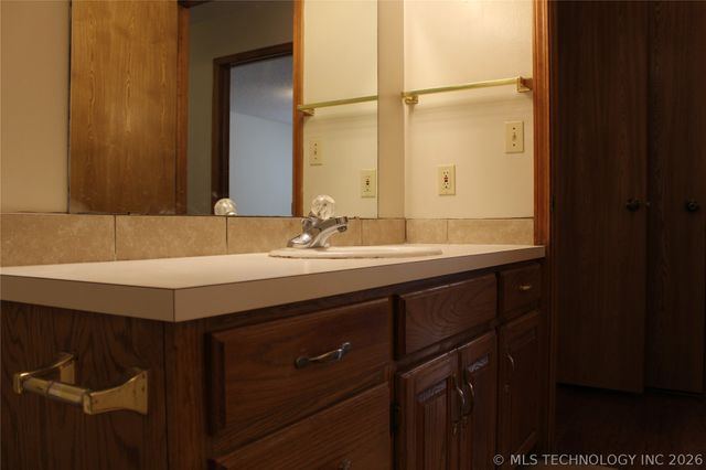 1407 Windsor Drive, Ardmore, OK 73401