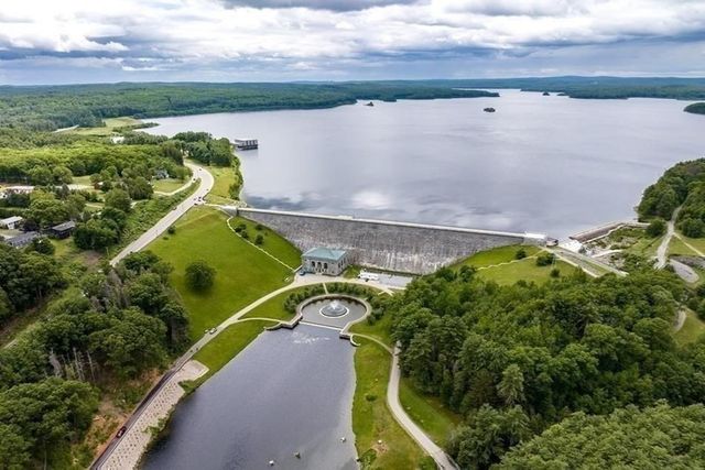 18 Eagle Nest 332, Clinton, MA 01510