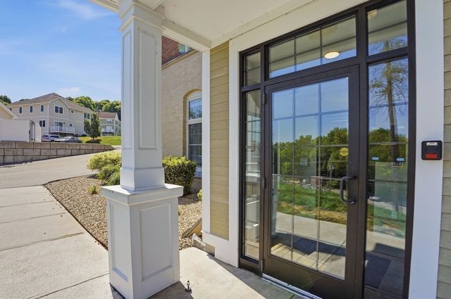 18 Eagle Nest 332, Clinton, MA 01510