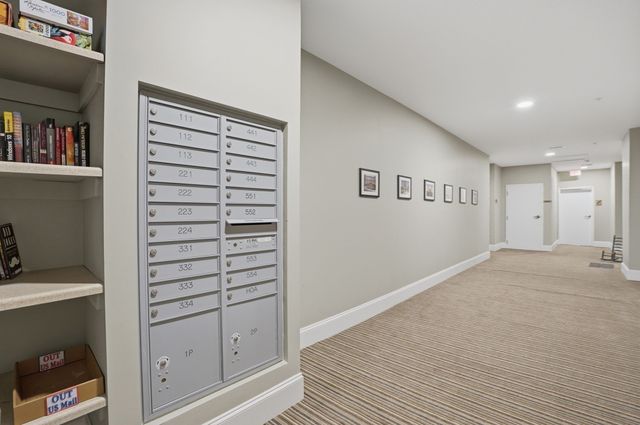 18 Eagle Nest 332, Clinton, MA 01510