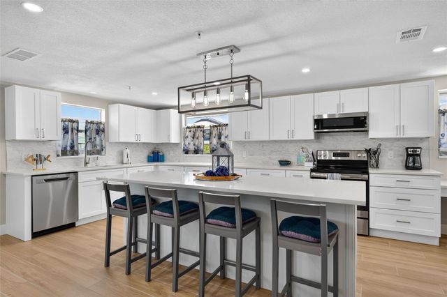401 63RD STREET, Holmes Beach, FL 34217